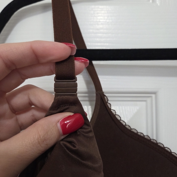 Victoria's Secret Body by Victoria Perfect Shape Ganache Smooth Bra Size 34D - Picture 11 of 11